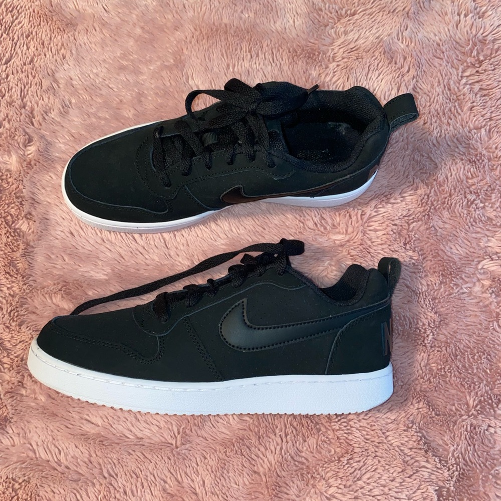 Black Nike Sneakers